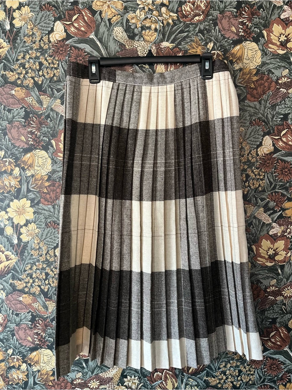 Vintage Pleated Plaid Midi Skirt in Cream and Gray Wool Academia Preppy Neutral